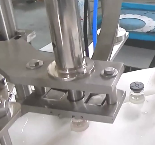 8ml、13ml、15ml裝眼藥水灌裝機細節(jié)圖